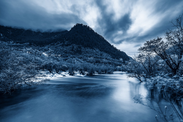 Photoshop结合LR调出风景照片唯美冷色调,PS教程,