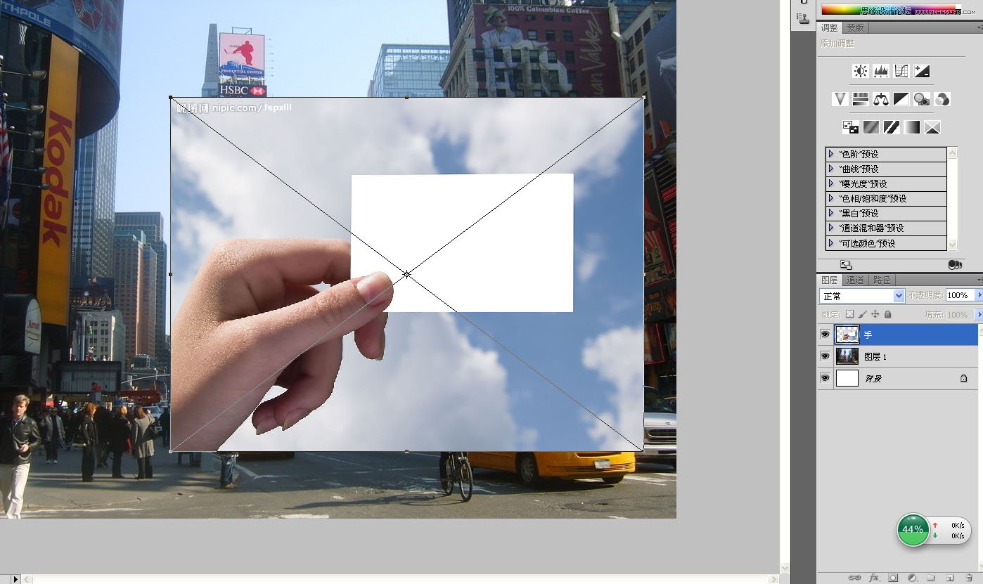 Photoshop创意合成手拿老照片图片效果,PS教程网