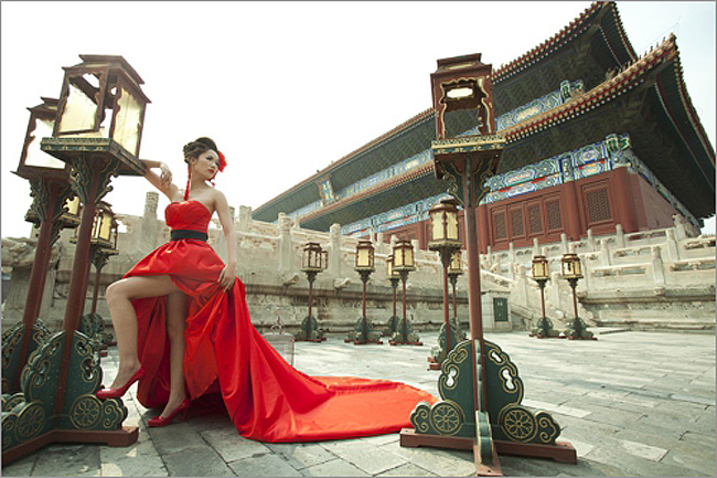 PS修复美化大气古典美女写真图片