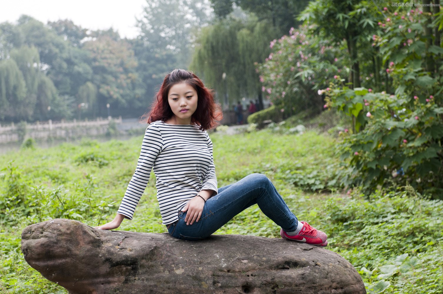 photoshop给外景人像照片精细抠图教程