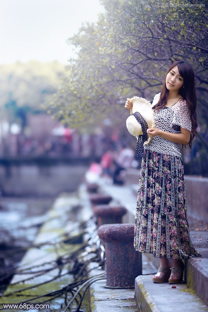 photoshop调出河道边女孩唯美紫色艺术效果