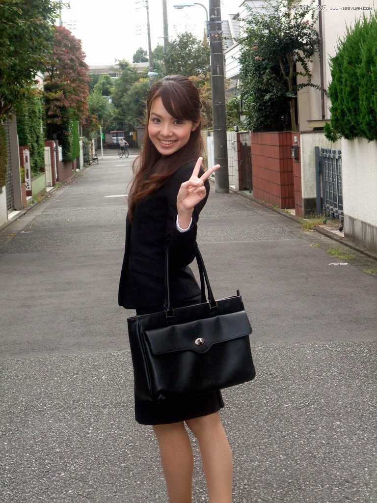 Photoshop给街边美女照片添加日系黄昏效果图
