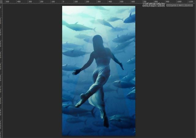 Photoshop给水下人像添加三角射线效果图