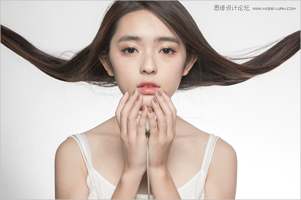 Photoshop调色调出粉嫩肤色效果的人像照片