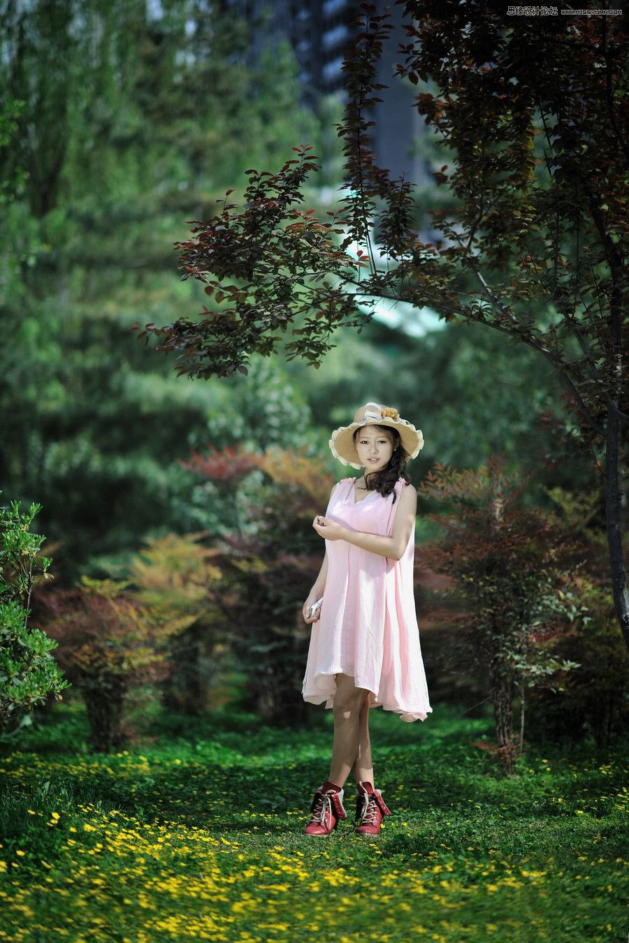 Photoshop调出森林美女人像暗夜LOMO效果