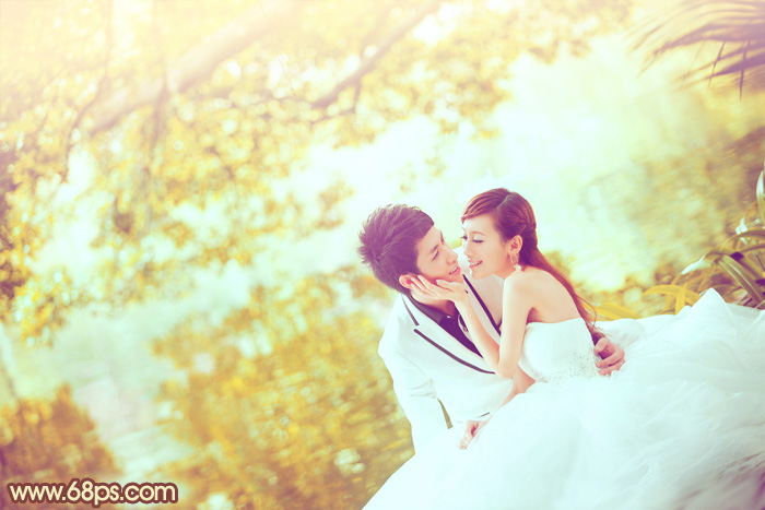 PS调出唯美淡黄色背景的情侣婚纱照片